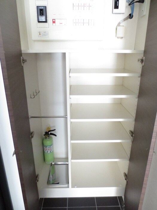 物件内観写真16　(靴箱)