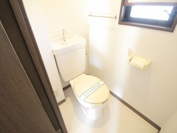 物件内観写真13　(トイレ)