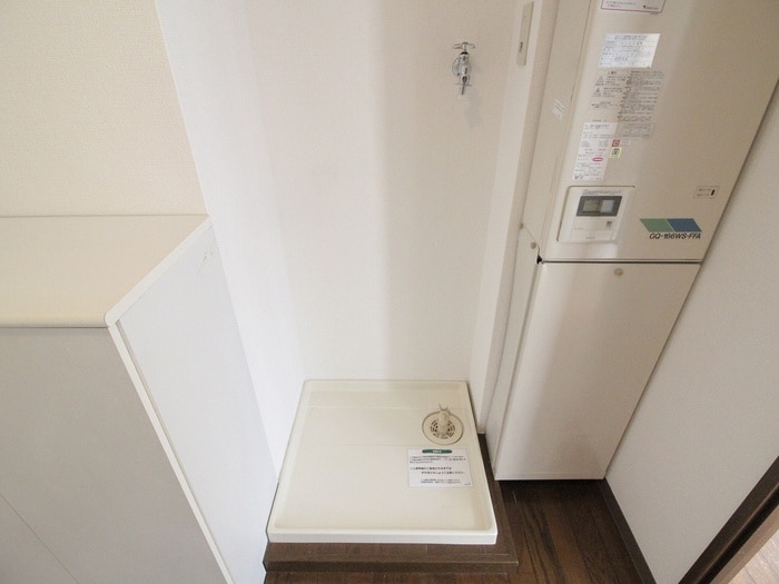 物件内観写真14　(洗濯機置場)