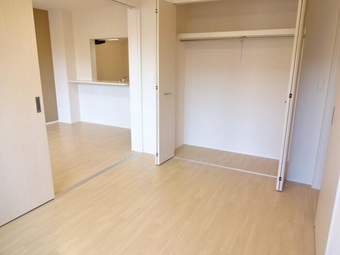 物件内観写真6　(収納)