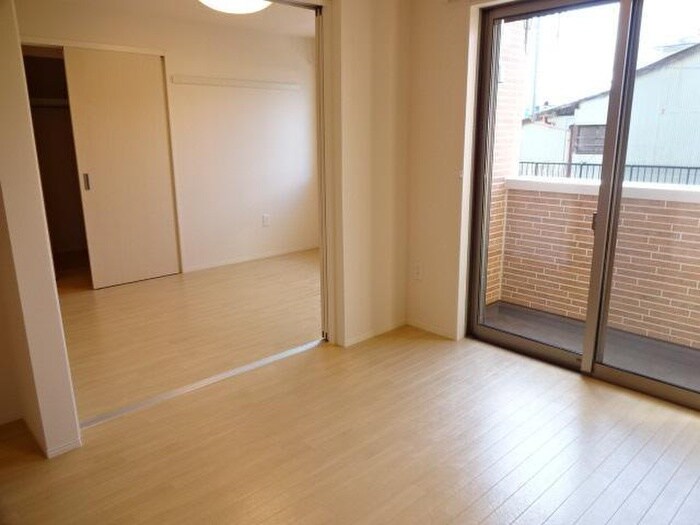 物件内観写真15　(居室)