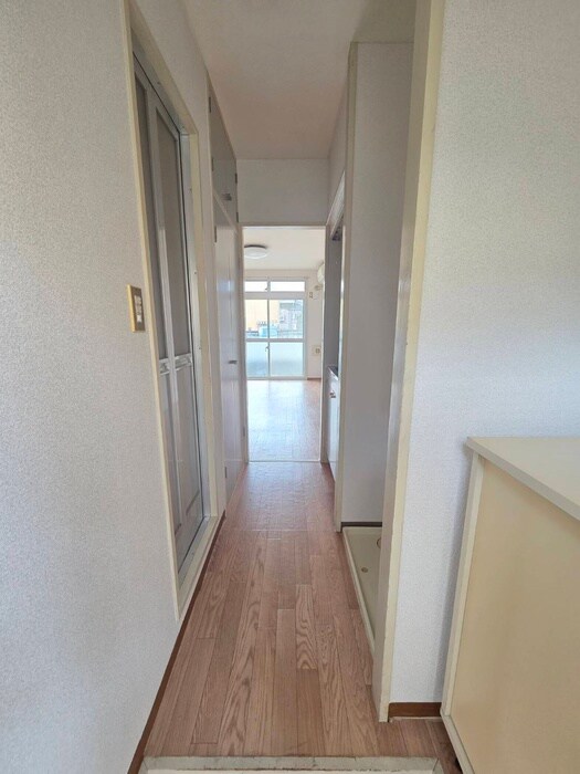 物件内観写真18　(廊下)