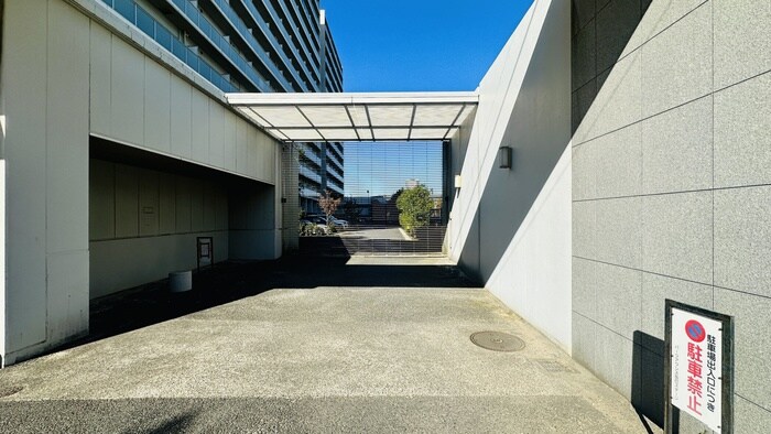 物件外観写真5　(駐車場)