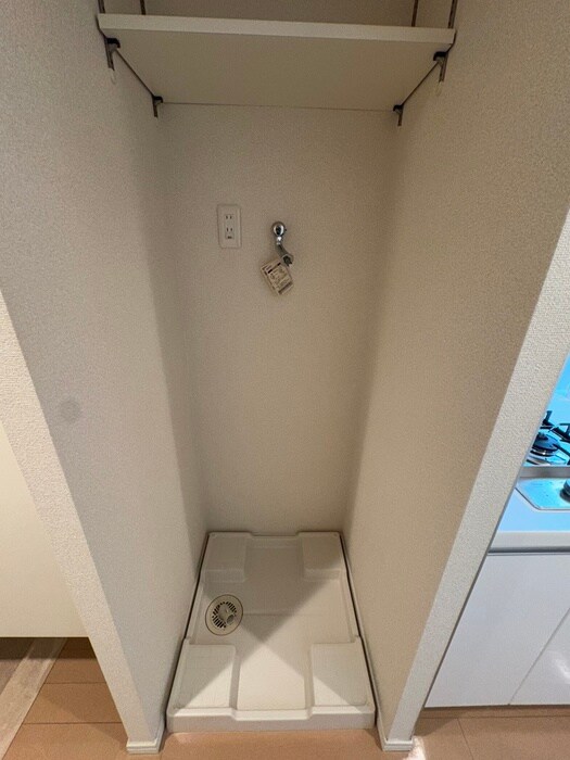 物件内観写真14　(洗濯機置場)