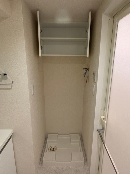 物件内観写真16　(洗濯機置場)