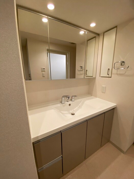 物件内観写真16　(洗面)