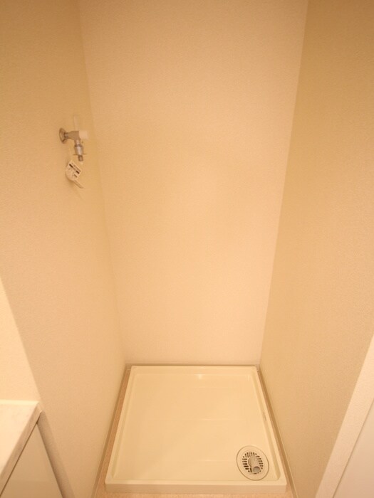 物件内観写真16　(洗濯機置場)