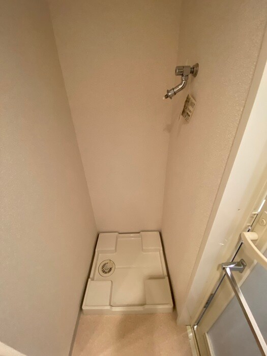 物件内観写真17　(洗濯機置場)