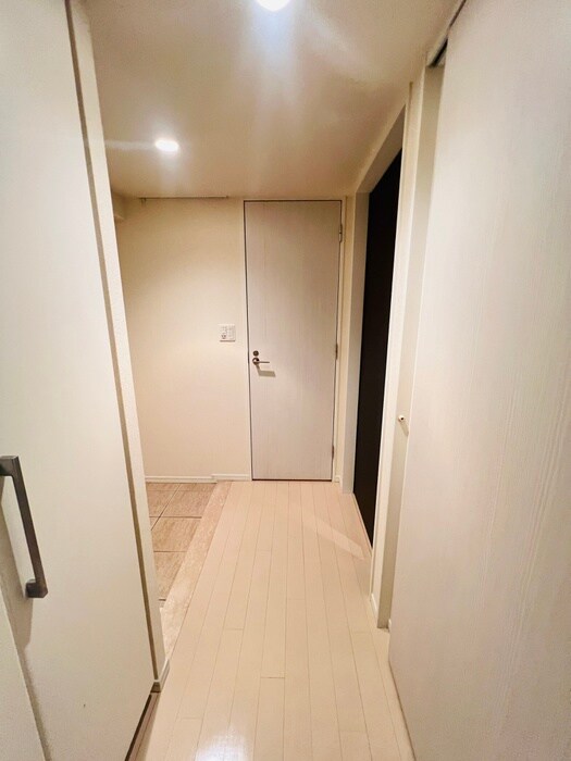 物件内観写真20　(廊下)