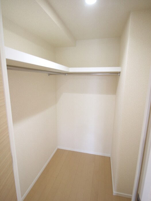 物件内観写真21　(収納)