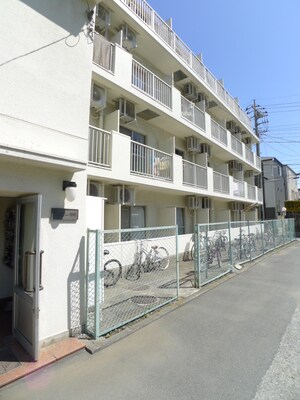 ジュエリ－仲町外観写真