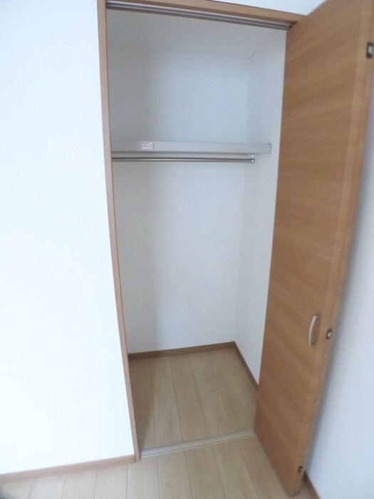 物件内観写真12　(収納)