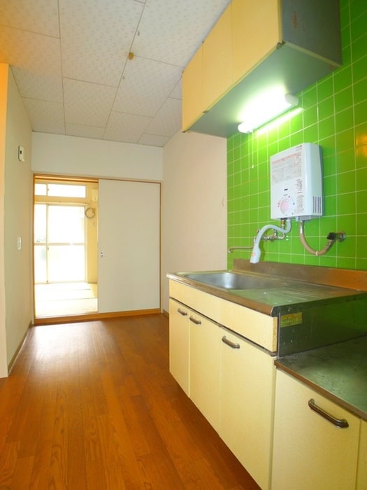 物件内観写真3　(廊下)