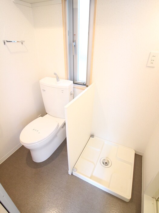 物件内観写真14　(トイレ)