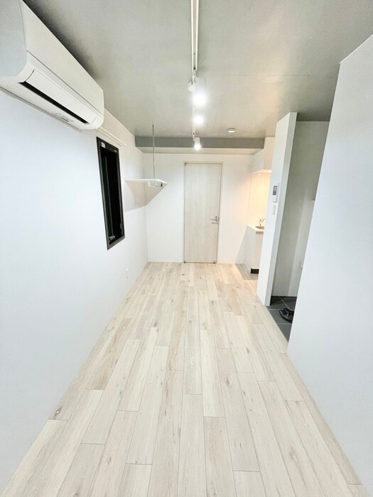 物件内観写真7　(玄関)