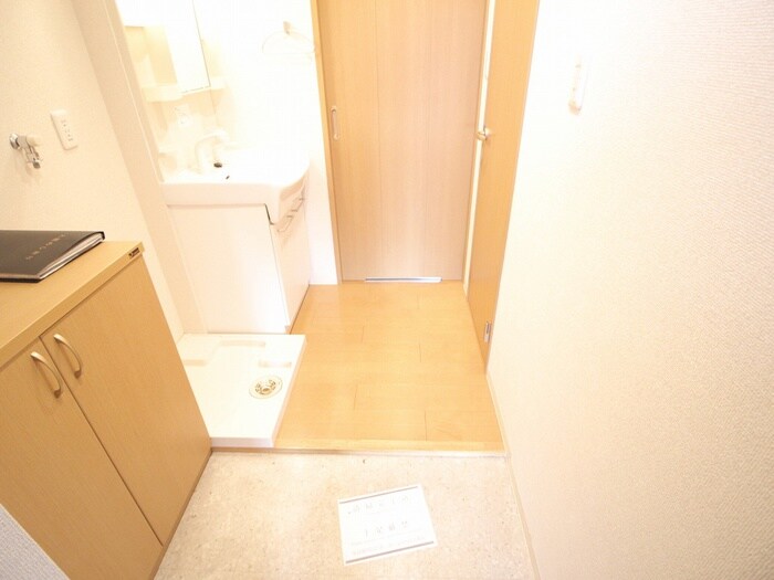 物件内観写真21　(玄関)