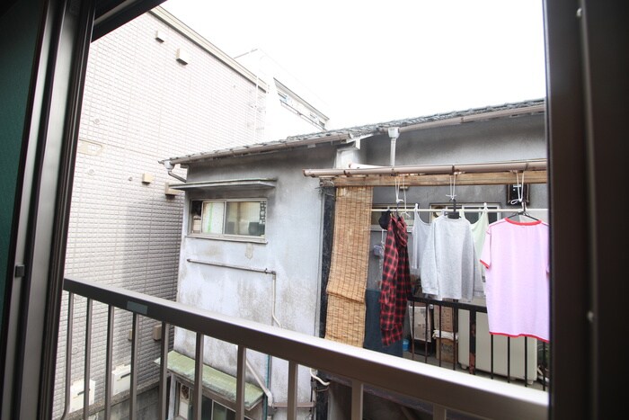 物件内観写真17　(室内からの展望)