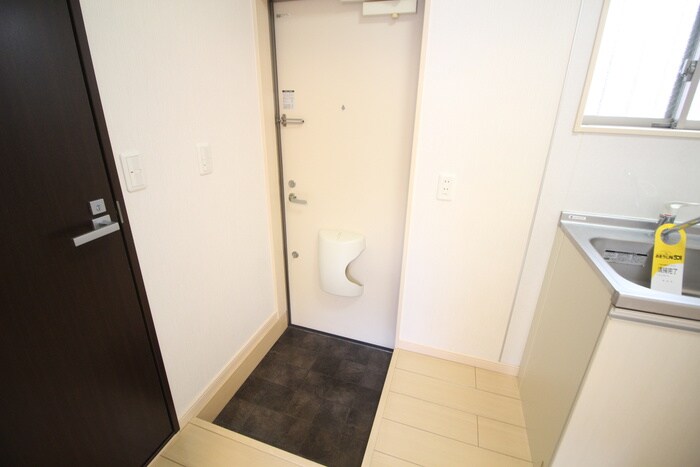 物件内観写真19　(玄関)