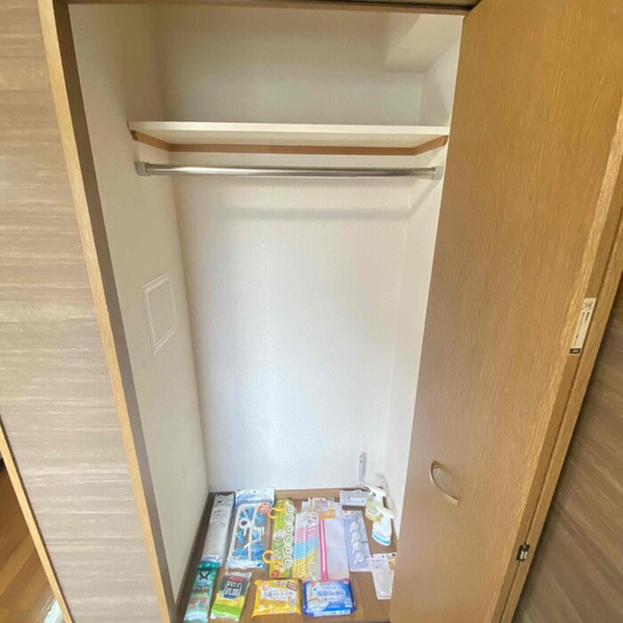 物件内観写真12　(収納)