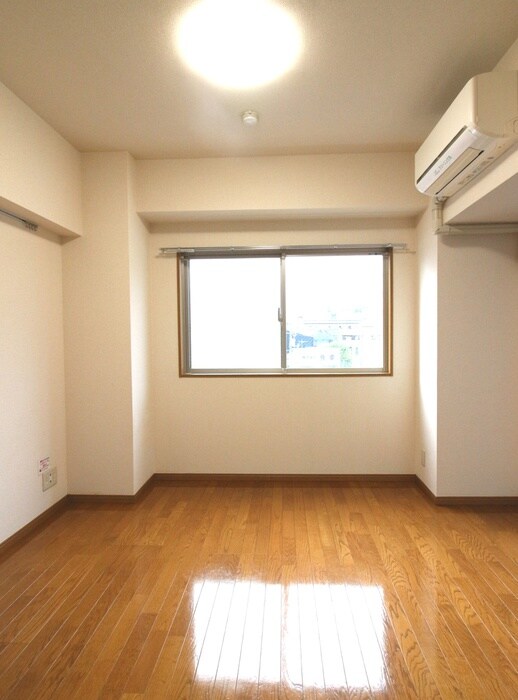 物件内観写真15　(居室)