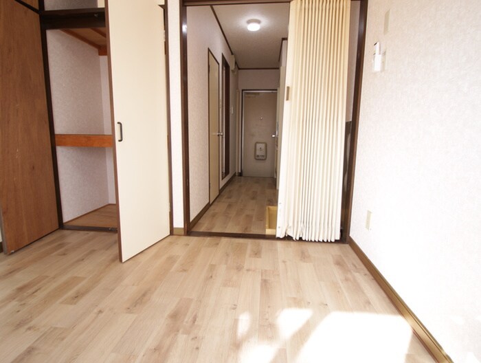 物件内観写真7　(居室)