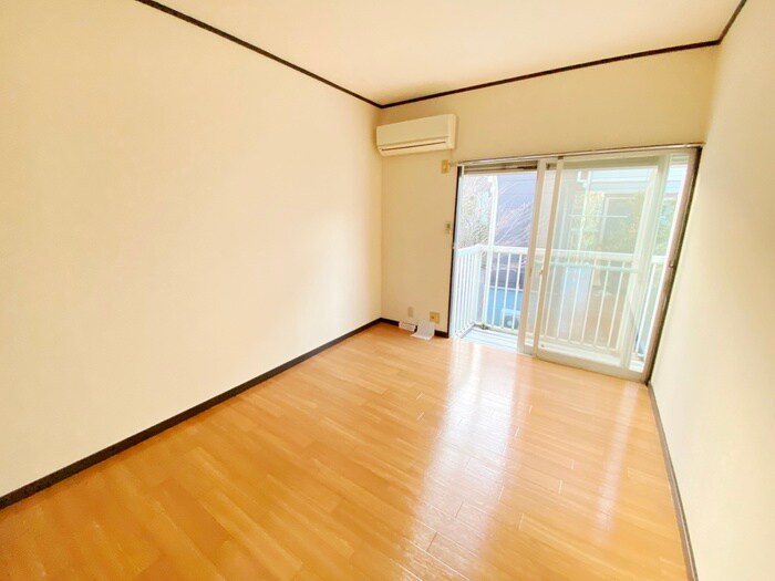 物件内観写真5　(居室)