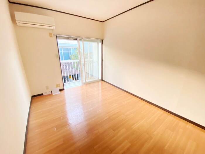 物件内観写真6　(居室)