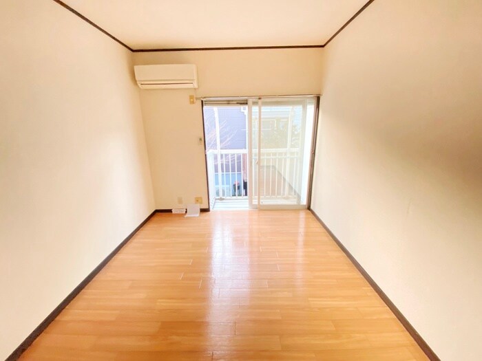 物件内観写真7　(居室)