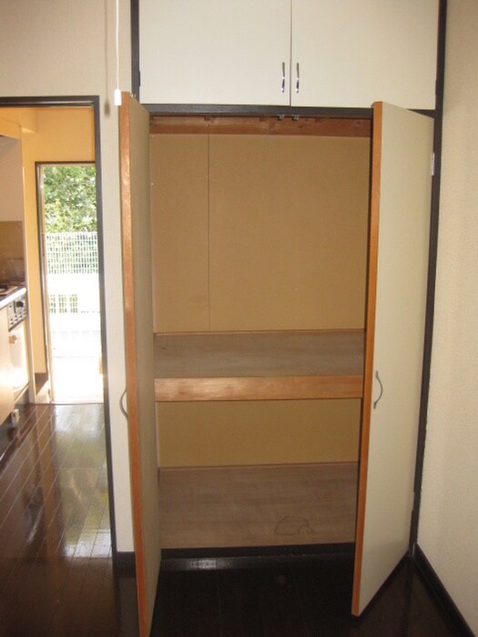 物件内観写真8　(収納)