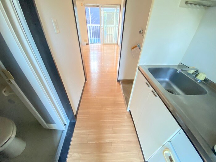 物件内観写真18　(廊下)