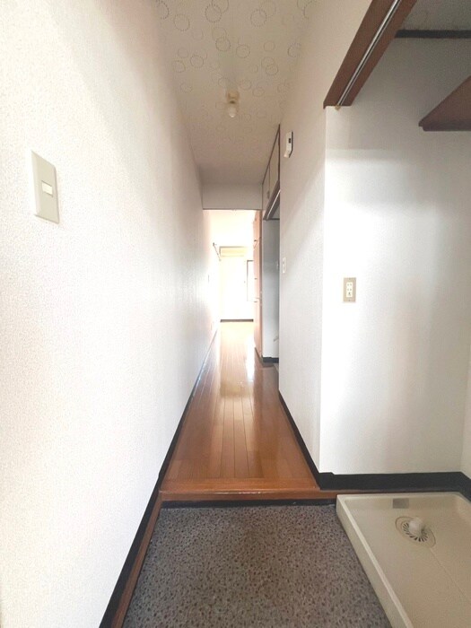 物件内観写真18　(玄関)