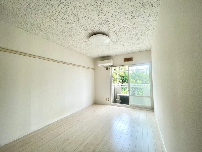 物件内観写真5　(居室)