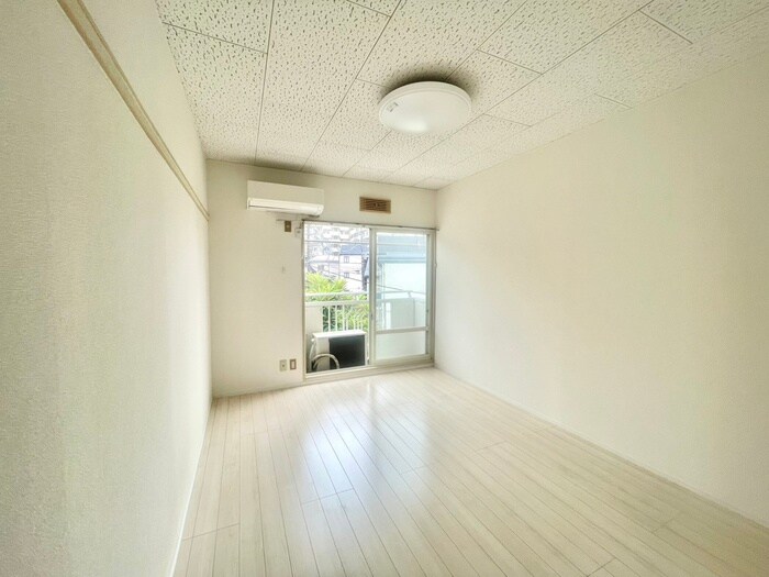 物件内観写真6　(居室)