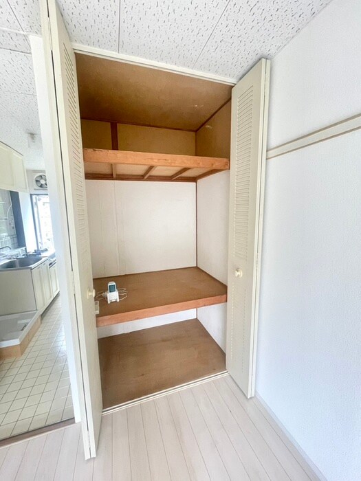 物件内観写真10　(収納)