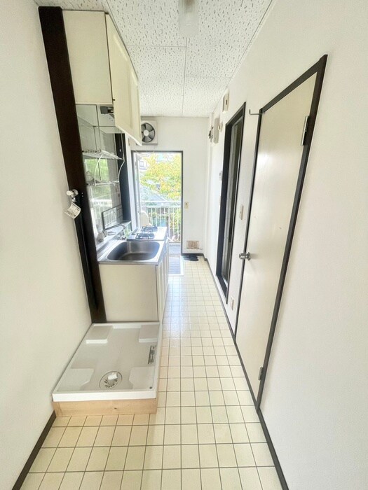 物件内観写真11　(廊下)