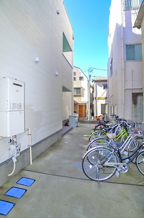 物件外観写真6　(駐輪場)