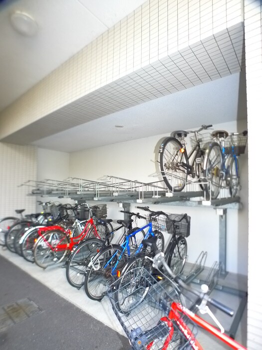 物件外観写真6　(駐輪場)