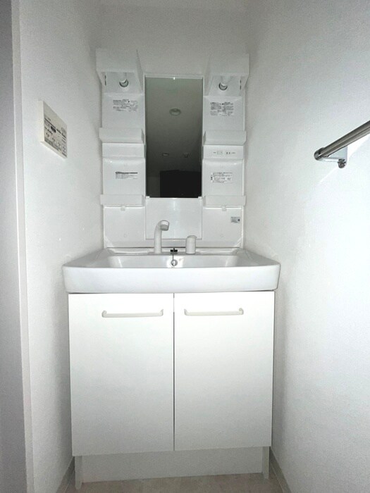 物件内観写真12　(洗面)