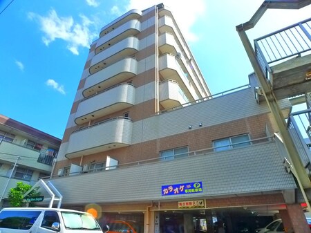 West River Heights外観写真