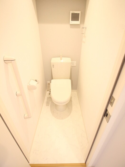 物件内観写真11　(トイレ)