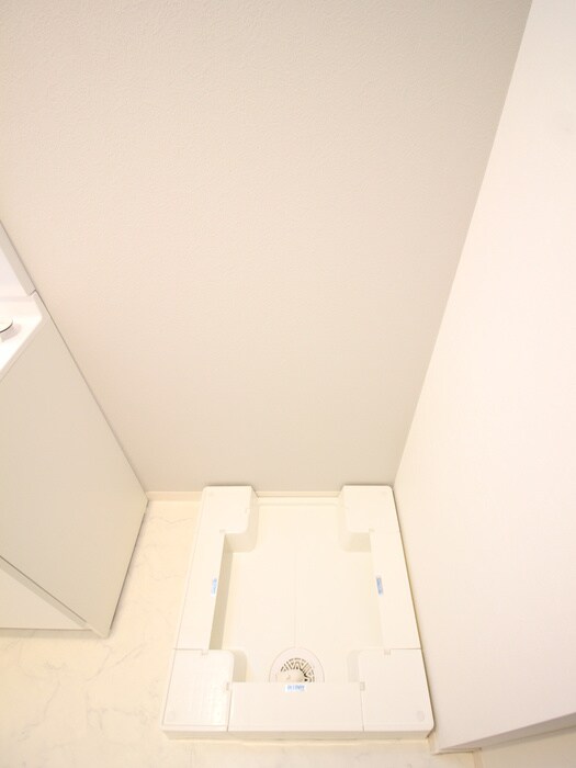 物件内観写真13　(洗濯機置場)