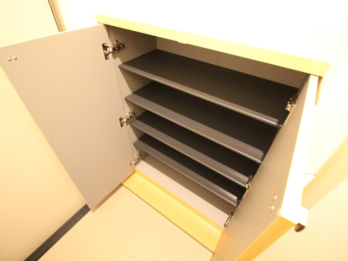 物件内観写真16　(靴箱)