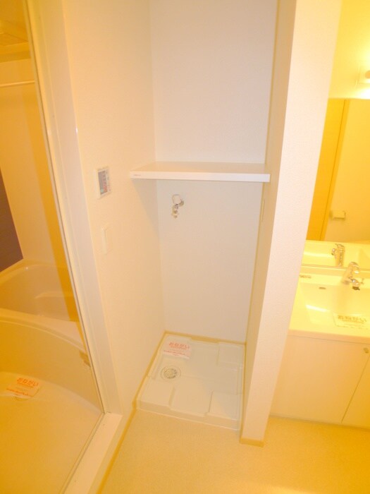 物件内観写真19　(洗濯機置場)