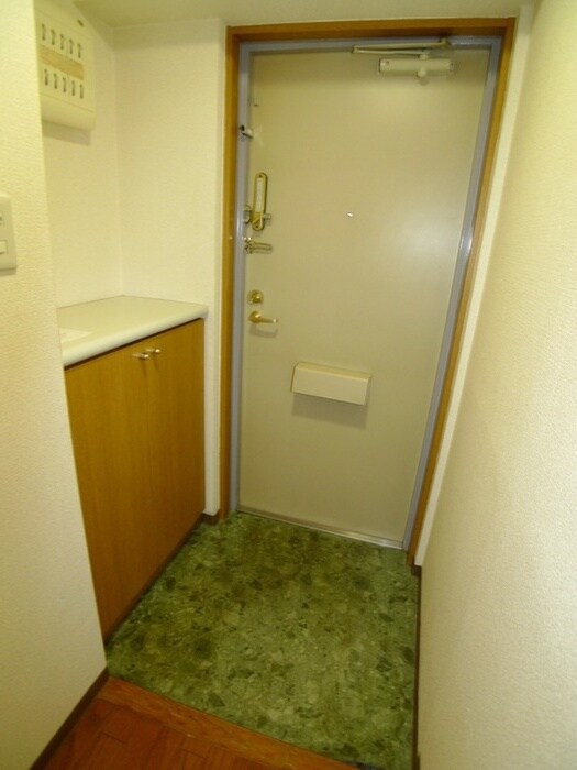 物件内観写真17　(玄関)