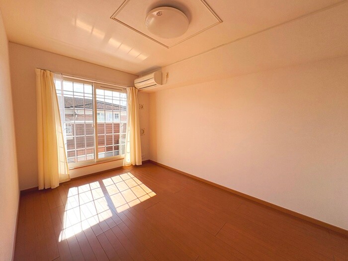 物件内観写真18　(居室)