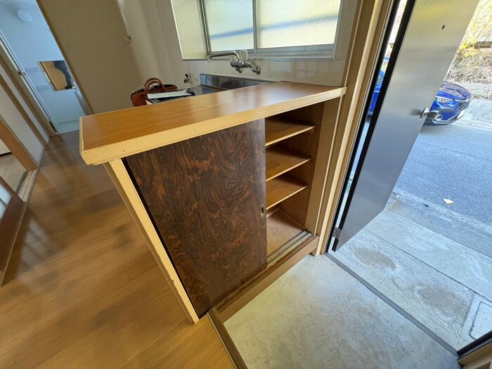 物件内観写真10　(玄関)