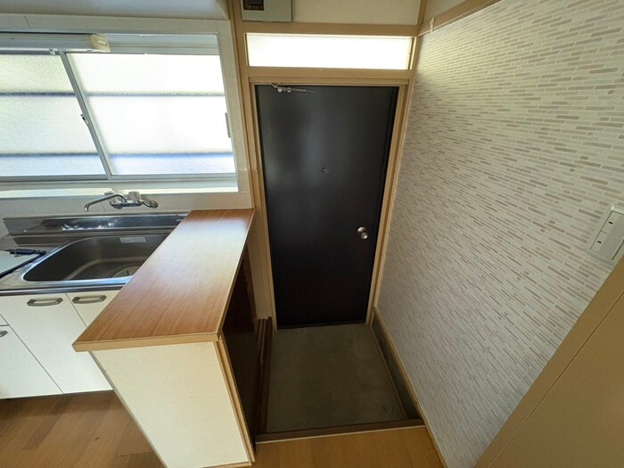 物件内観写真15　(玄関)