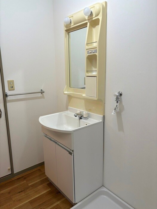 物件内観写真9　(洗面)