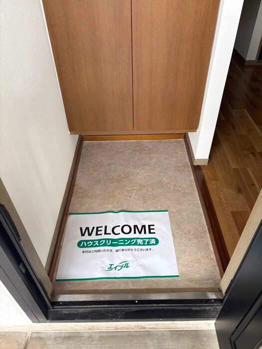 物件内観写真18　(玄関)