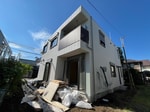 建築中